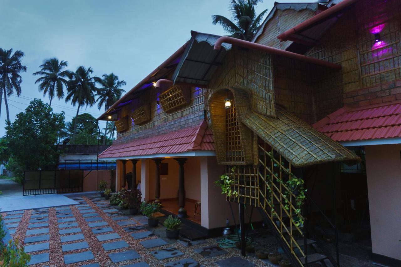 Panmana Canalview Private Cottage Azhikkal Ayiram Thengu מראה חיצוני תמונה